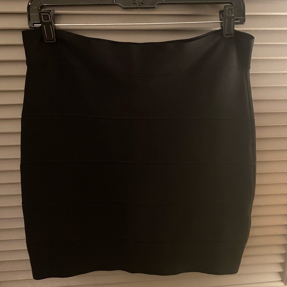 BCBG black bandage skirt size L